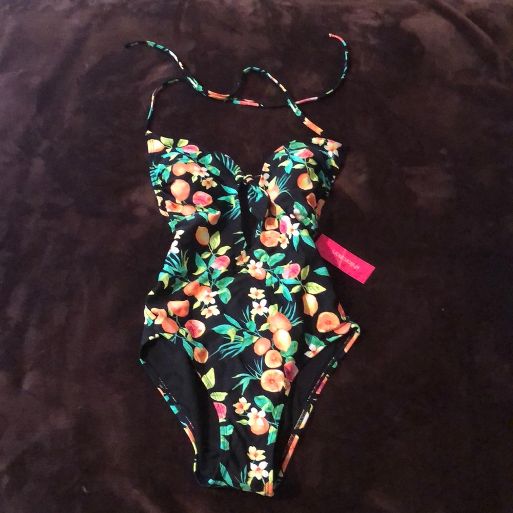 Cute one piece bathing suit NWT